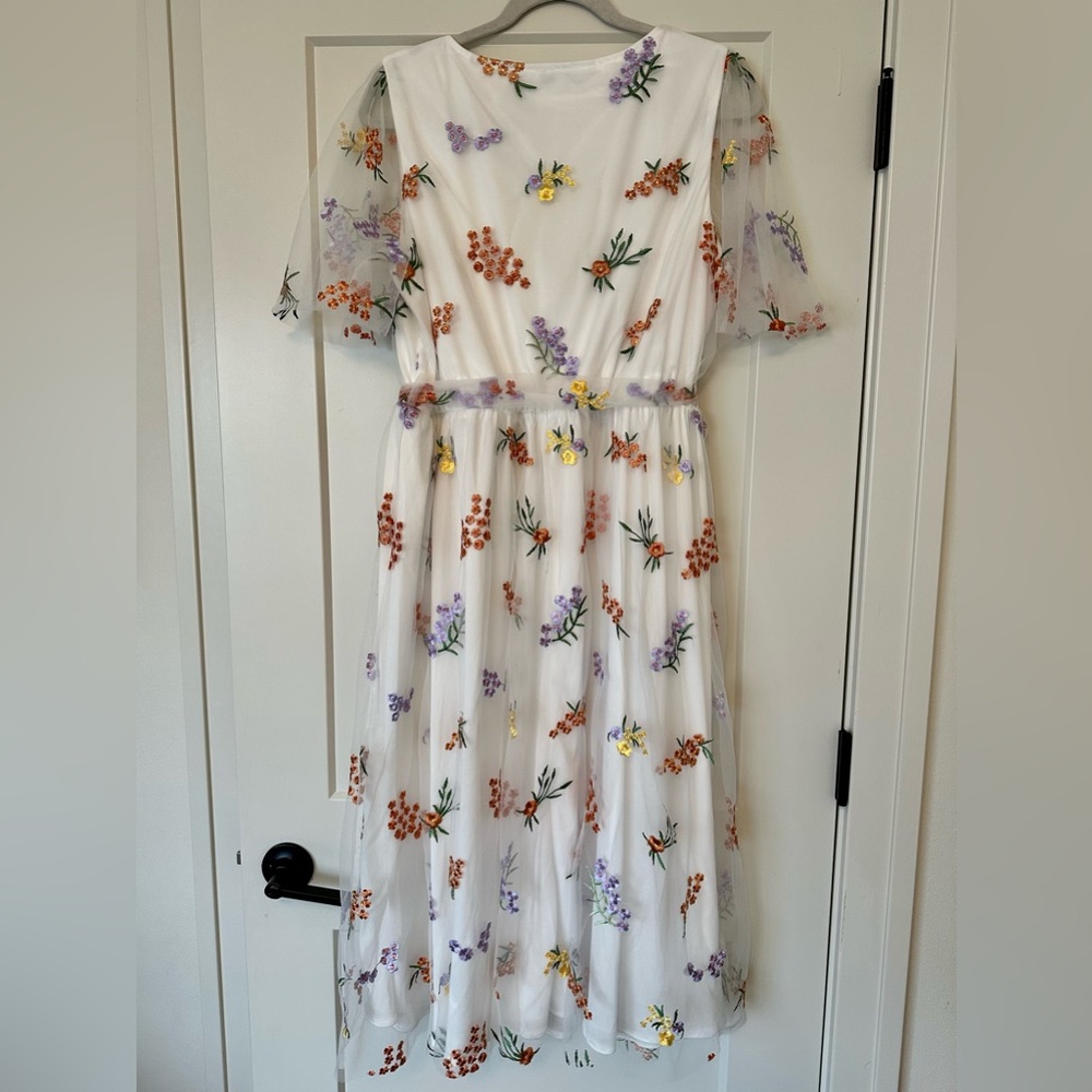 Baltic Born White Floral Midi Dress - Picture 4 of 10